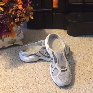 new balance 990 mule